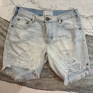 One Teaspoon Kansas Stevie Jean Shorts Size 25 | Distressed Bermuda Cutoff